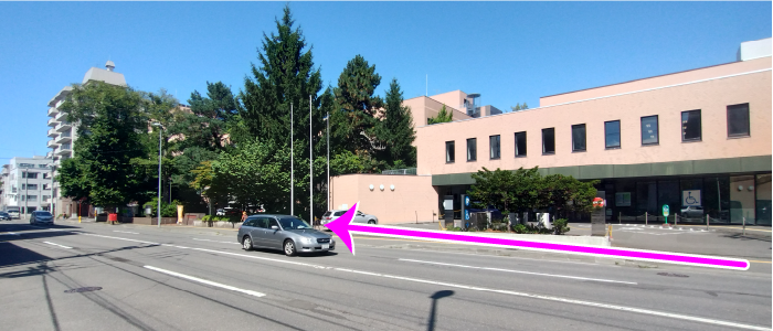 視聴覚障がい者情報センターを通過します